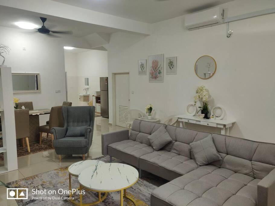 Safiyya Homestay 居銮 外观 照片